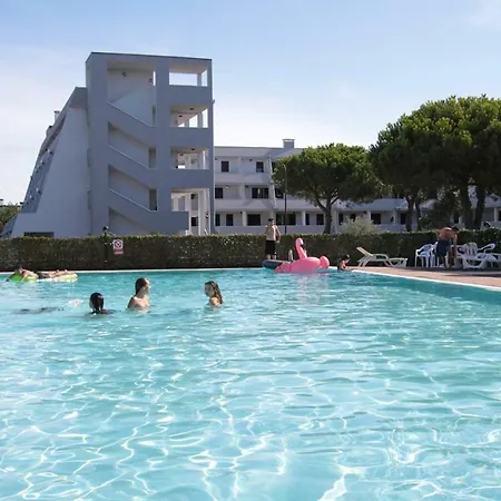 Aparthotel Raffaello Family